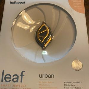 Bellabeat Urban Leaf Activity Tracker